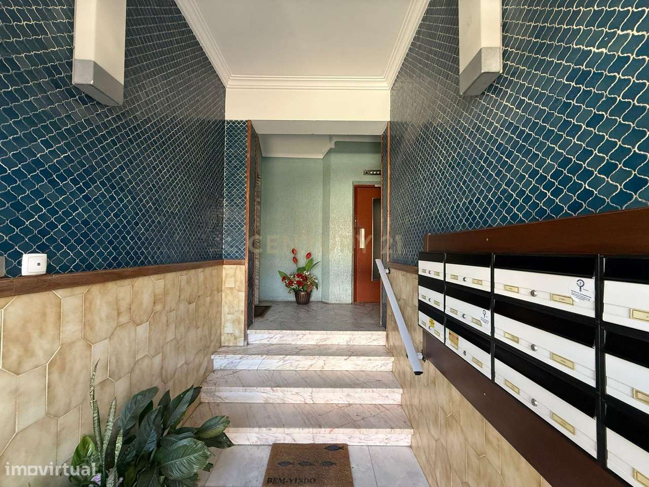 Apartamento T3 totalmente remodelado- Urbisado, Setúbal-1