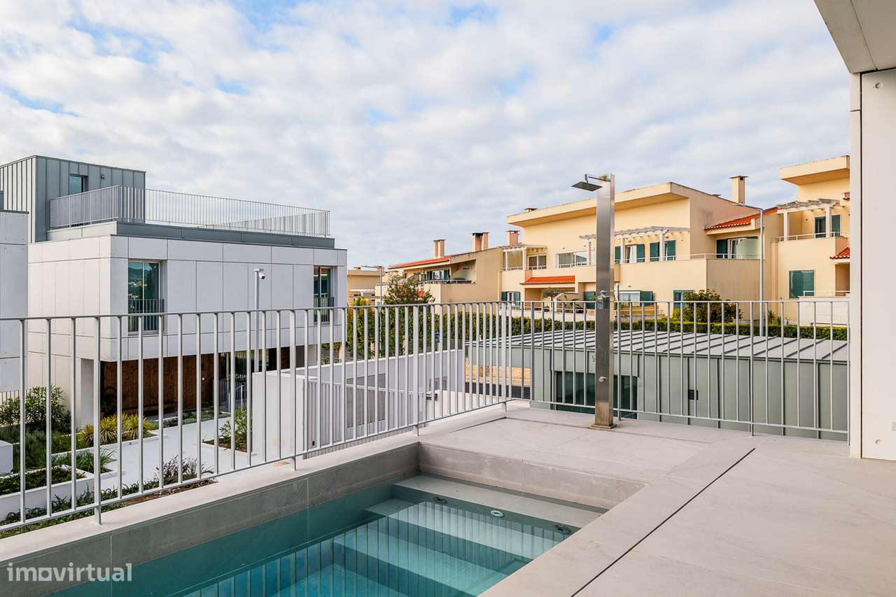 Moradia independente à venda na Rua Coronel Garcez de Lencastre, 404-7