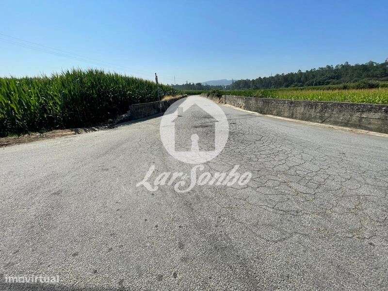 Terreno para moradia com 9.748m2 e 90m de frente em Parada, Vila do... - Grande imagem: 5/5