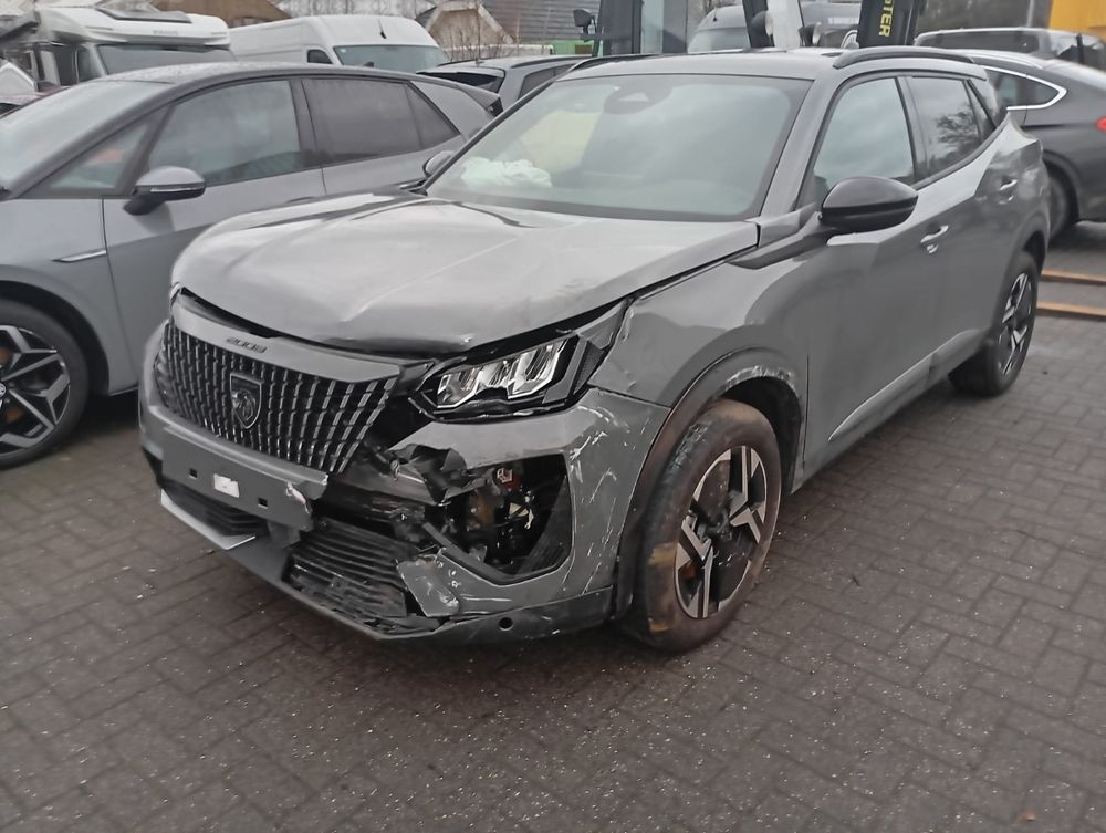 Peugeot 2008 II Hybrid 136 e-DSC Allure 2025