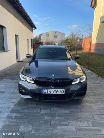 BMW Seria 3 320d M Sport - 2