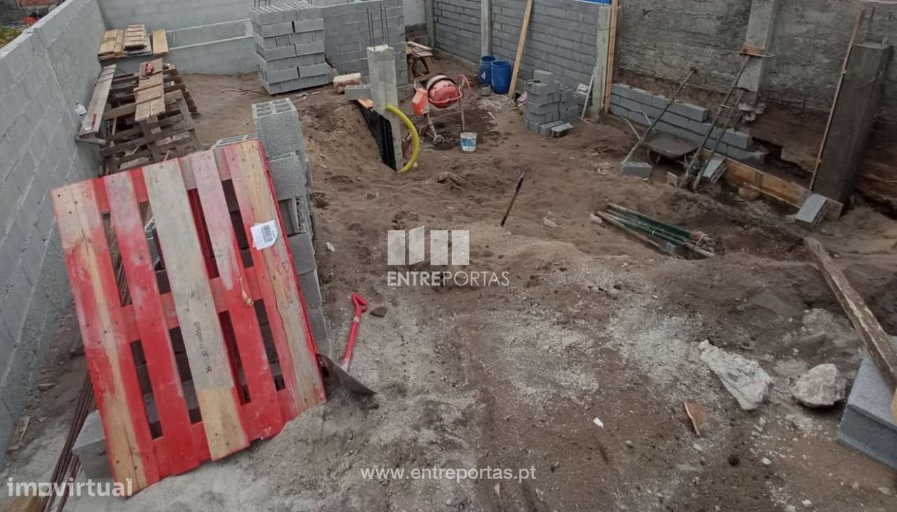 Venda de Lote com 108 m2, Aver-O-Mar, Póvoa de Varzim - Grande imagem: 3/13