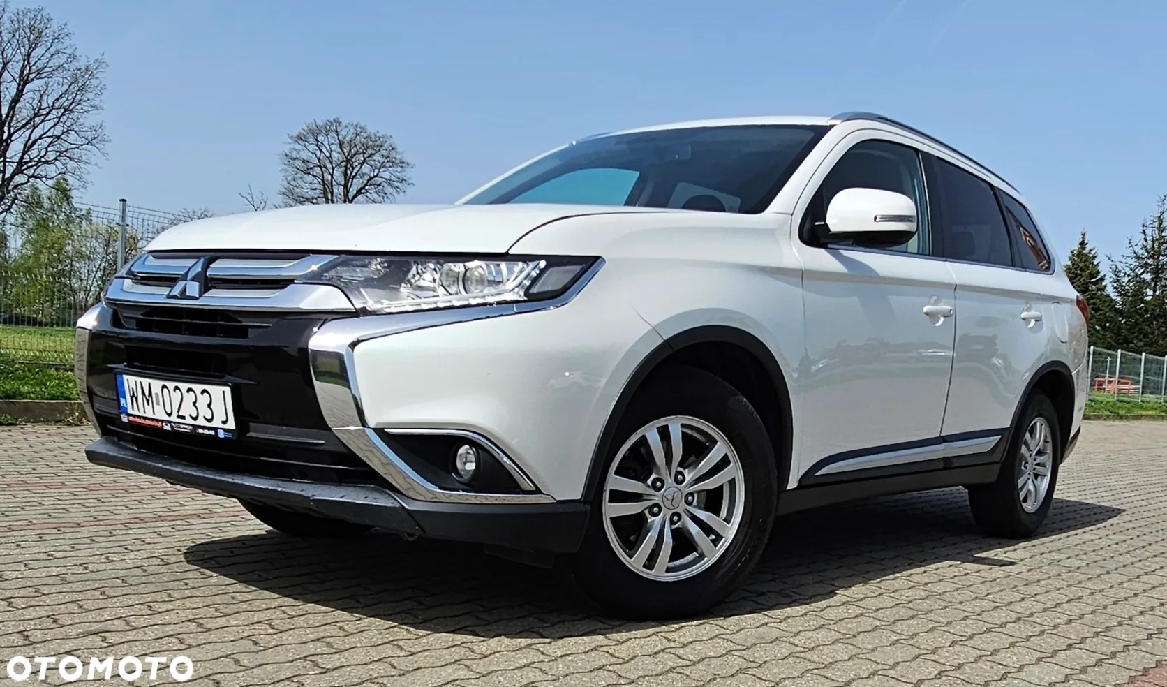 Mitsubishi Outlander 2.0 Intense + 4WD CVT - 26