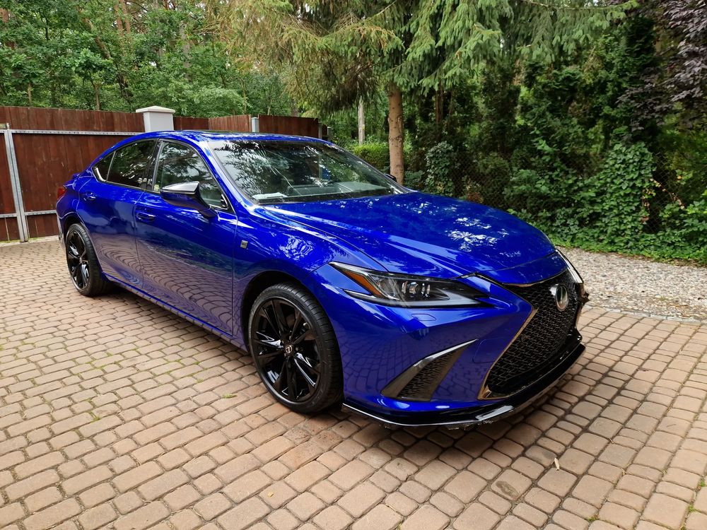 Lexus ES 300h F Sport Design 2023