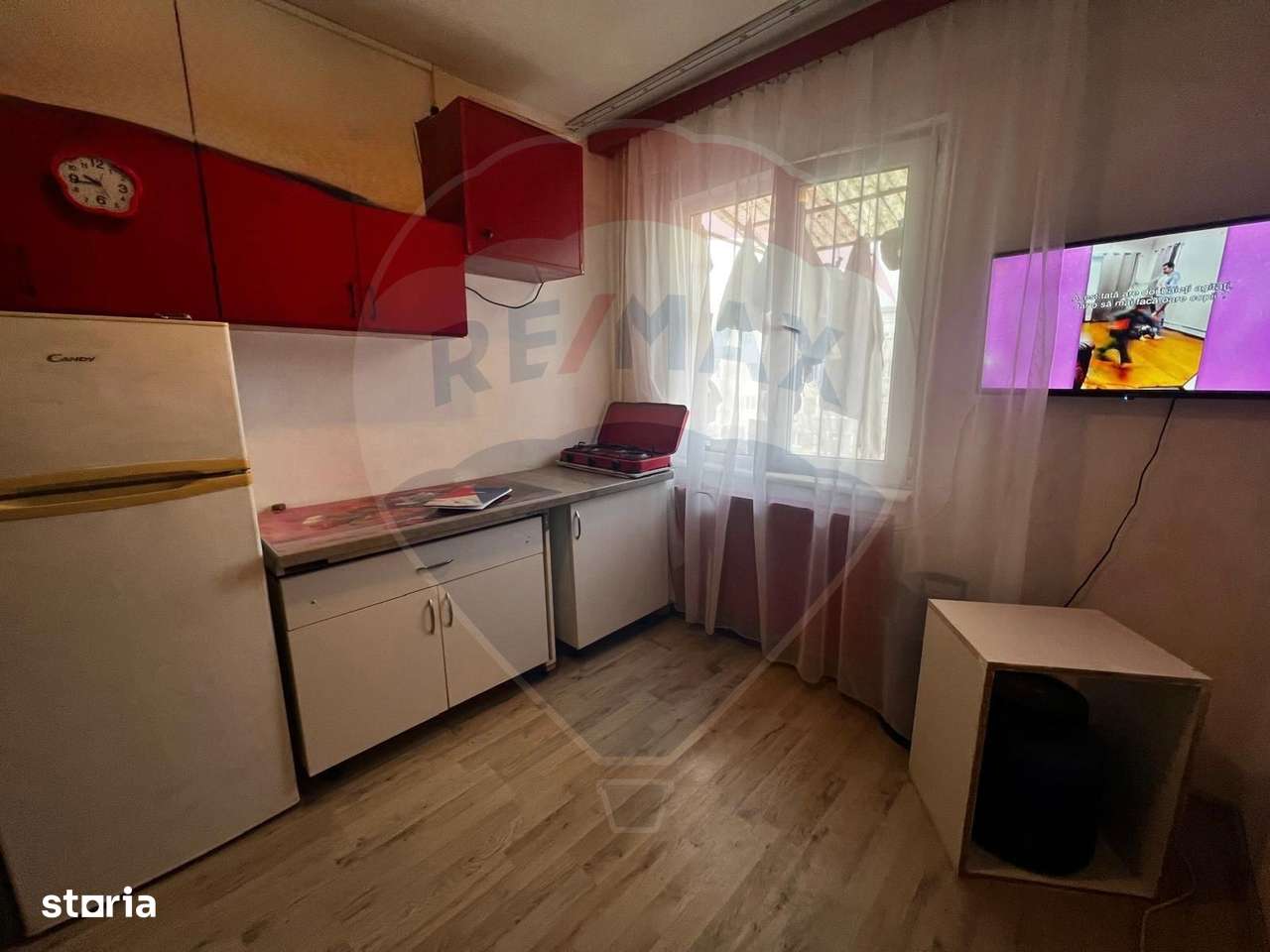 Vand garsoniera zona Vlaicu etajul 3 - Imagine principală: 2/6