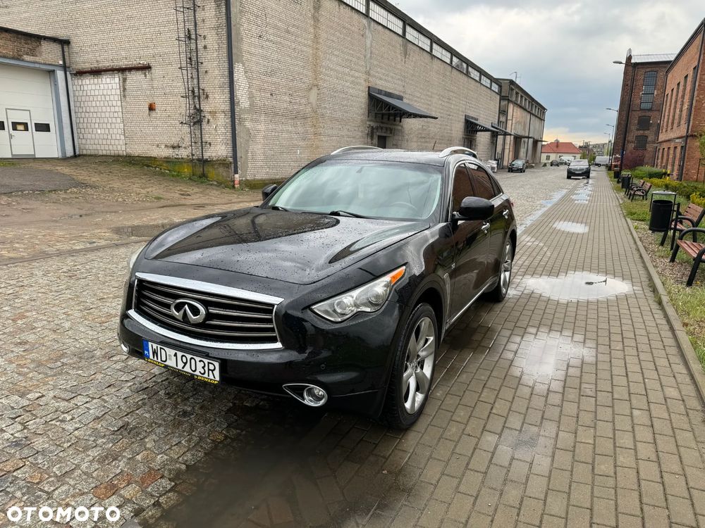 Infiniti QX70