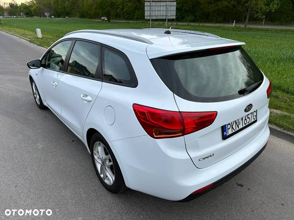 Kia Ceed 1.6 GDI ISG SW Platinum Edition - 25