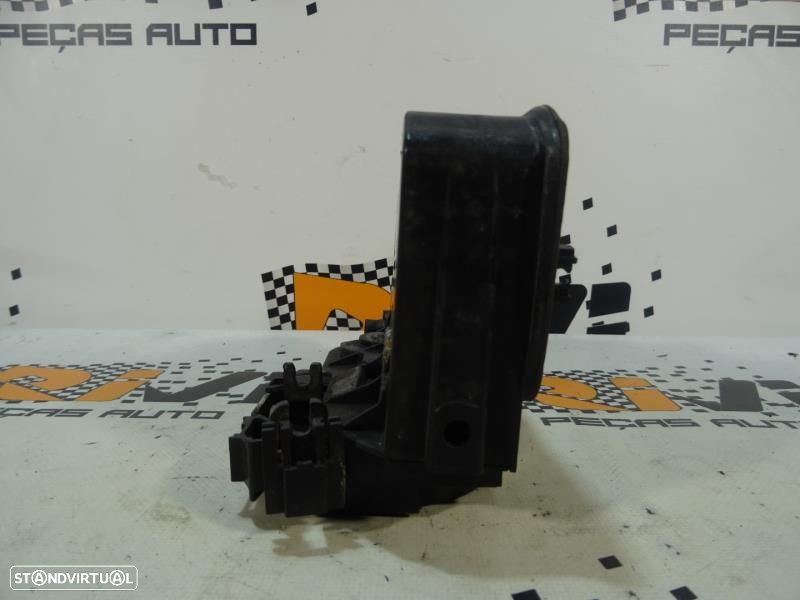 Fecho Da Porta Frente Direita Bmw 5 (F10)  7202144 / A 053702 - 4