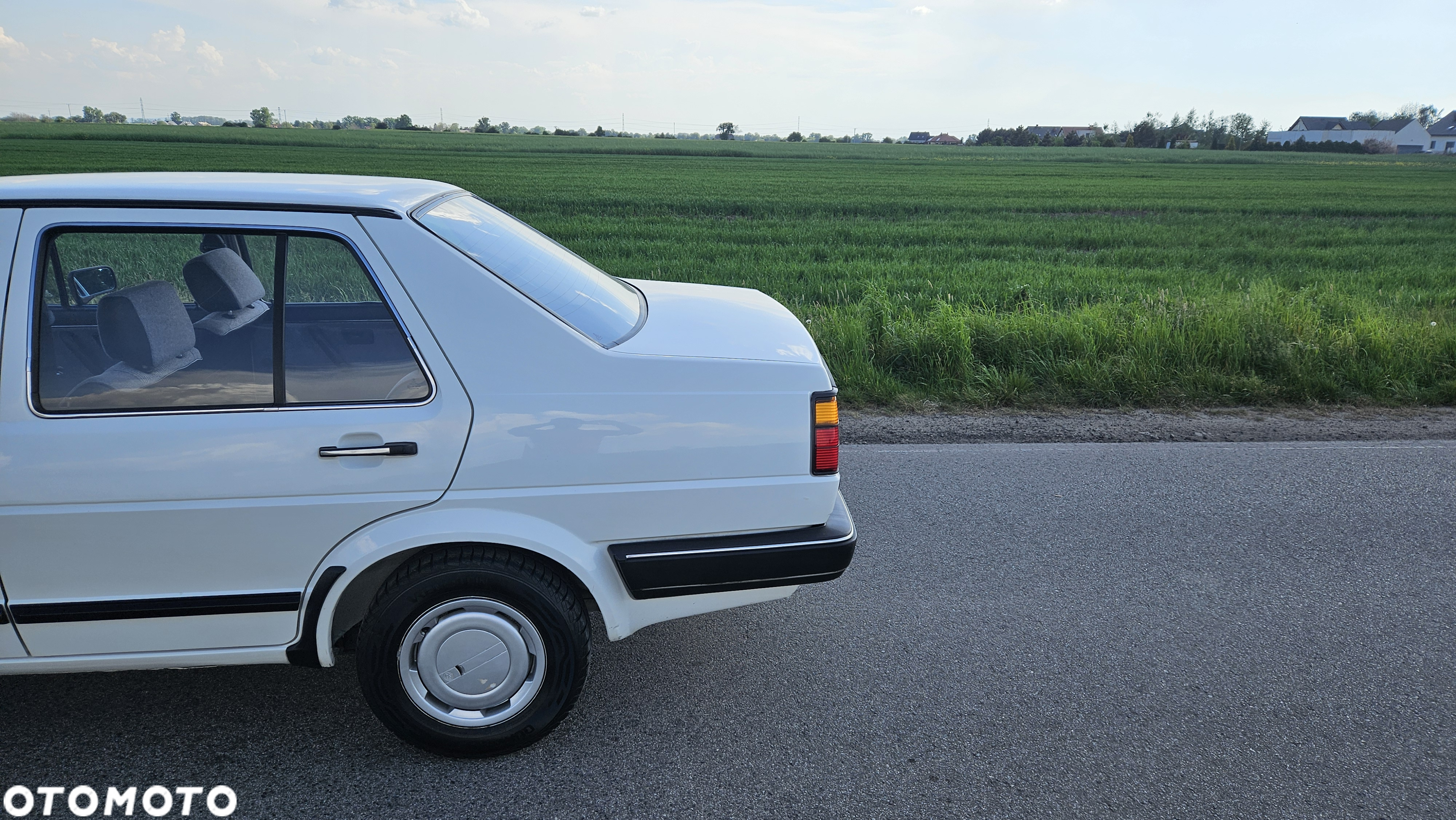 Volkswagen Jetta 1.3 GL - 8