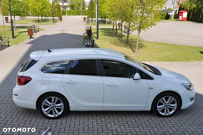 Opel Astra 2.0 CDTI DPF Cosmo - 5