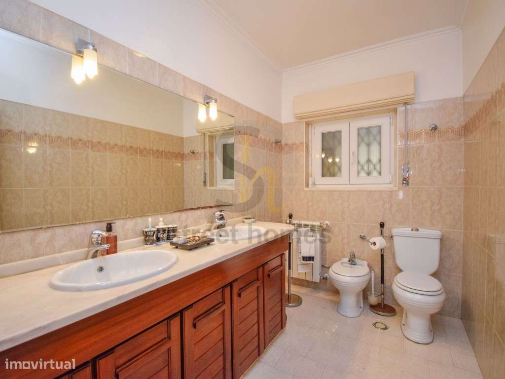 Moradia T6 com piscina na Quinta da Bicuda Cascais-17