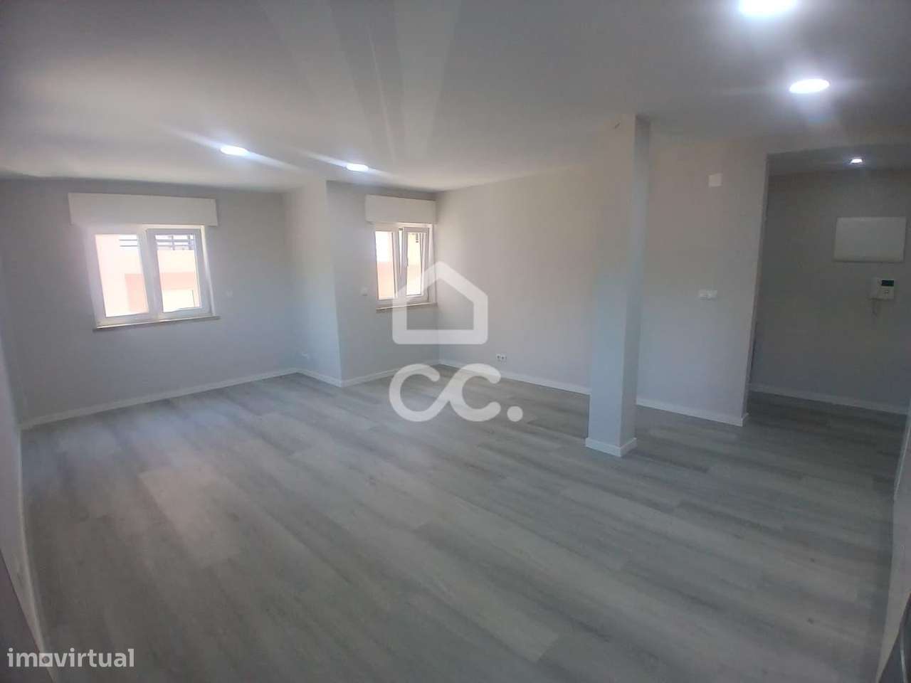 APARTAMENTO T2 PARA VENDA EM CORROIOS-13