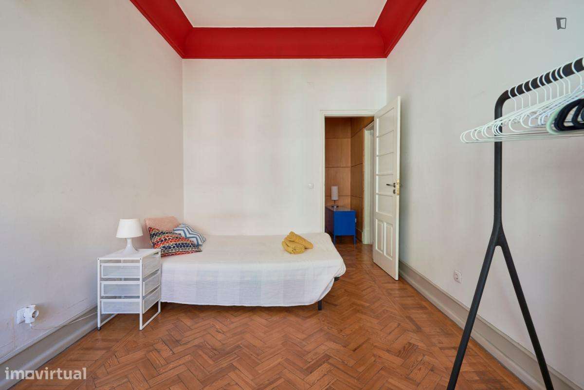 Quarto - localizado em Alameda Lisbon - Grande imagem: 3/10