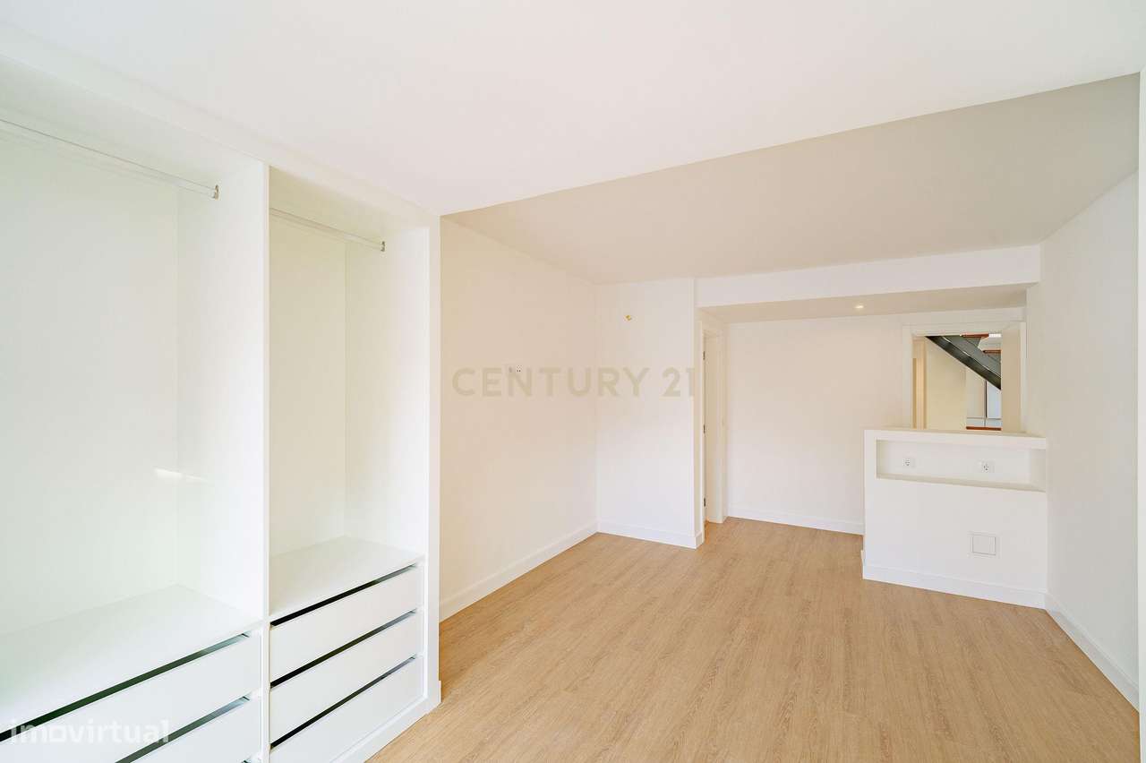 Moradia T6 com Piscina - Charneca de Caparica-19