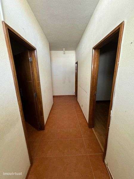 Moradia Independente T3 Centro Macedo de Cavaleiros com Logradouro - Grande imagem: 4/12