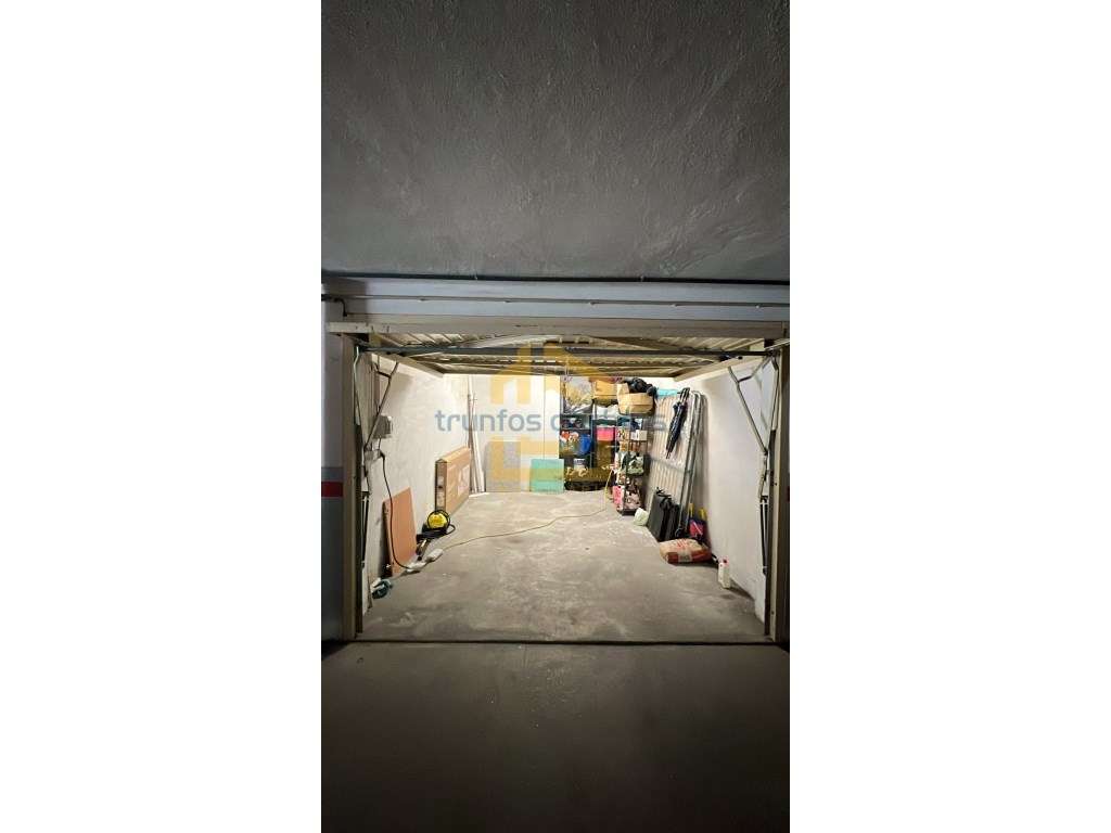 T2 com Vista Mar a 100 Metros da Praia com garagem fechada-18