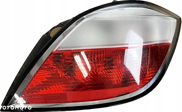 Opel Astra H 5drzwi 04-14r Lampa Prawa Tył Tylna - 1