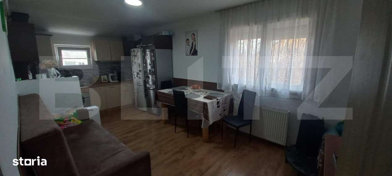 Apartament 2 camere, zona Decebal , cu scara interioara - Imagine principală: 4/13