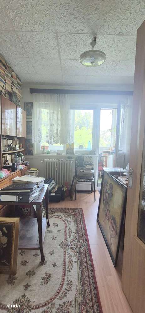 Apartament 4 camere | Etaj 2/4 | Bloc anvelopat | Zonă verde - Imagine principală: 4/7