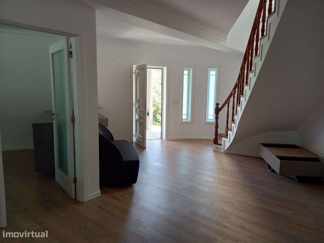 Moradia com 4 suítes, piscina e casa de hóspedes-7