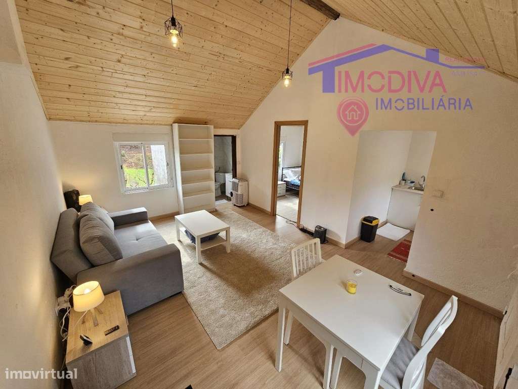 Moradia T1+1 restaurada, localizada na freguesia de Pedrógão Pequeno - Grande imagem: 5/25
