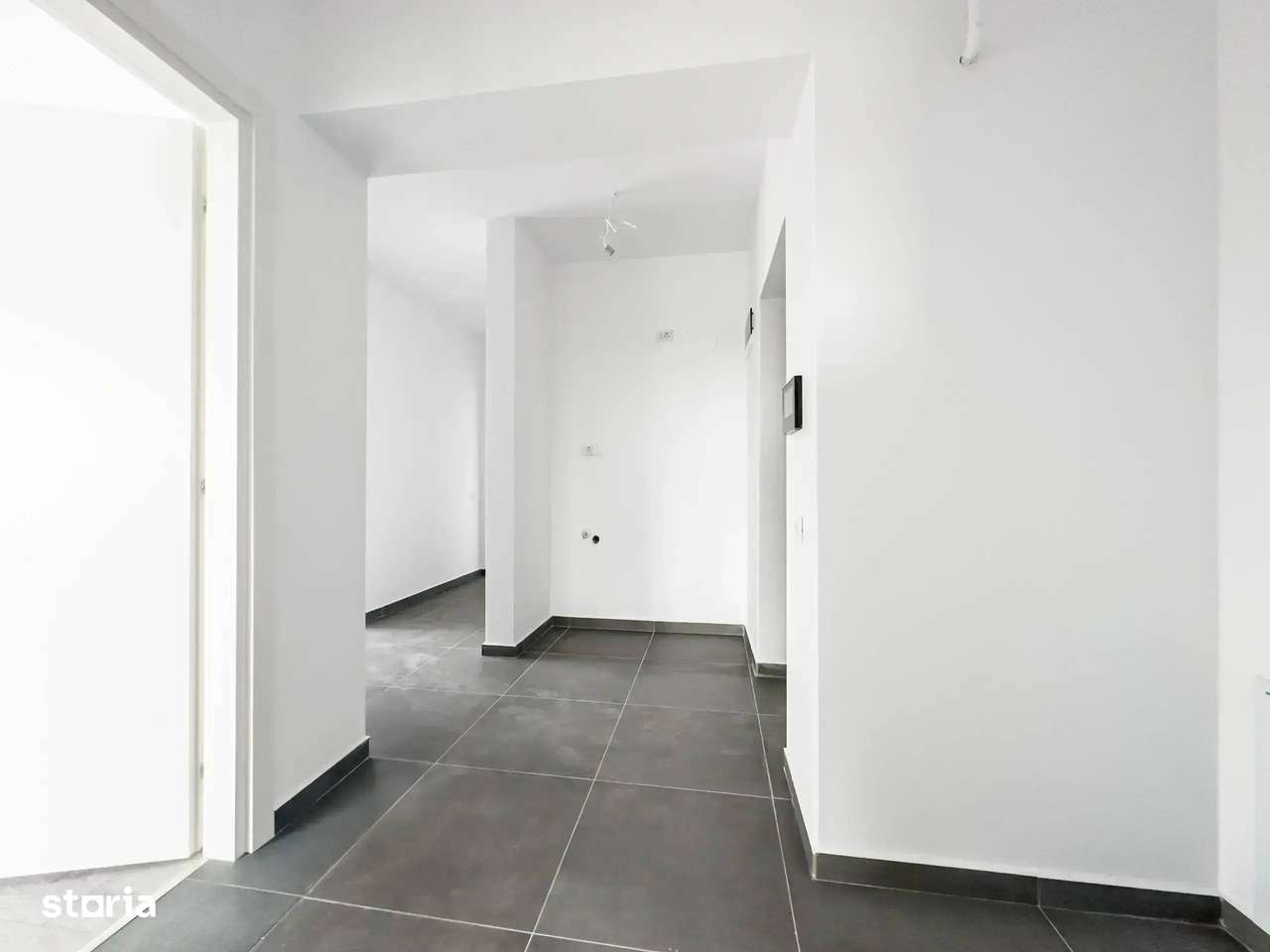 3 camere | 10 minute Metrou | premium | 2 lifturi | terasa mare - Imagine principală: 5/10