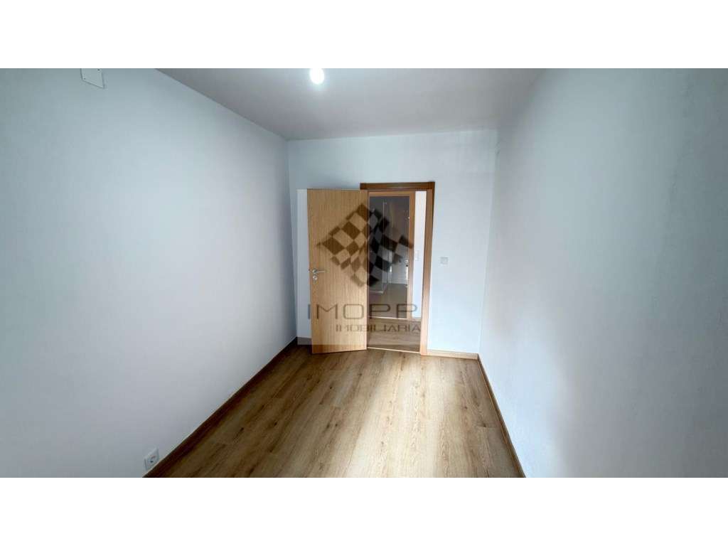 Reservado - Excelente T3 renovado nos Olivais-18