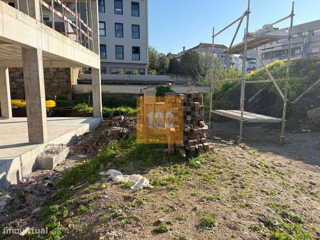 T1+1 novo com varanda e jardim - Oak Porto-32