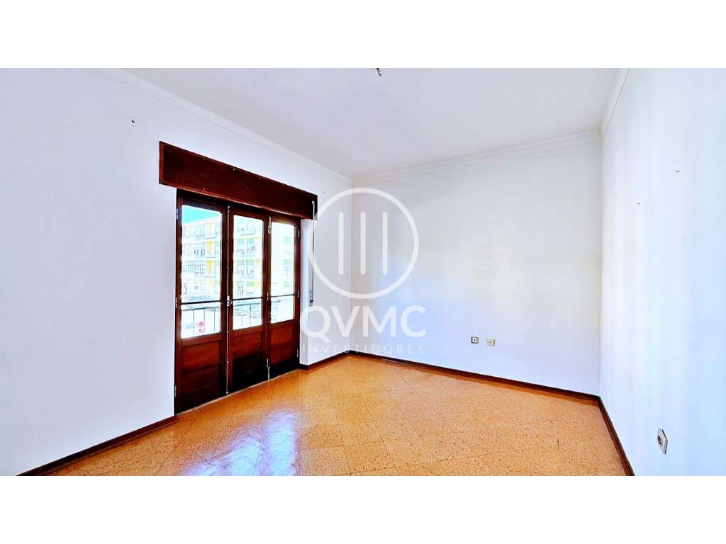 Apartamento T3 na Moita com varandas - 1º andar-20