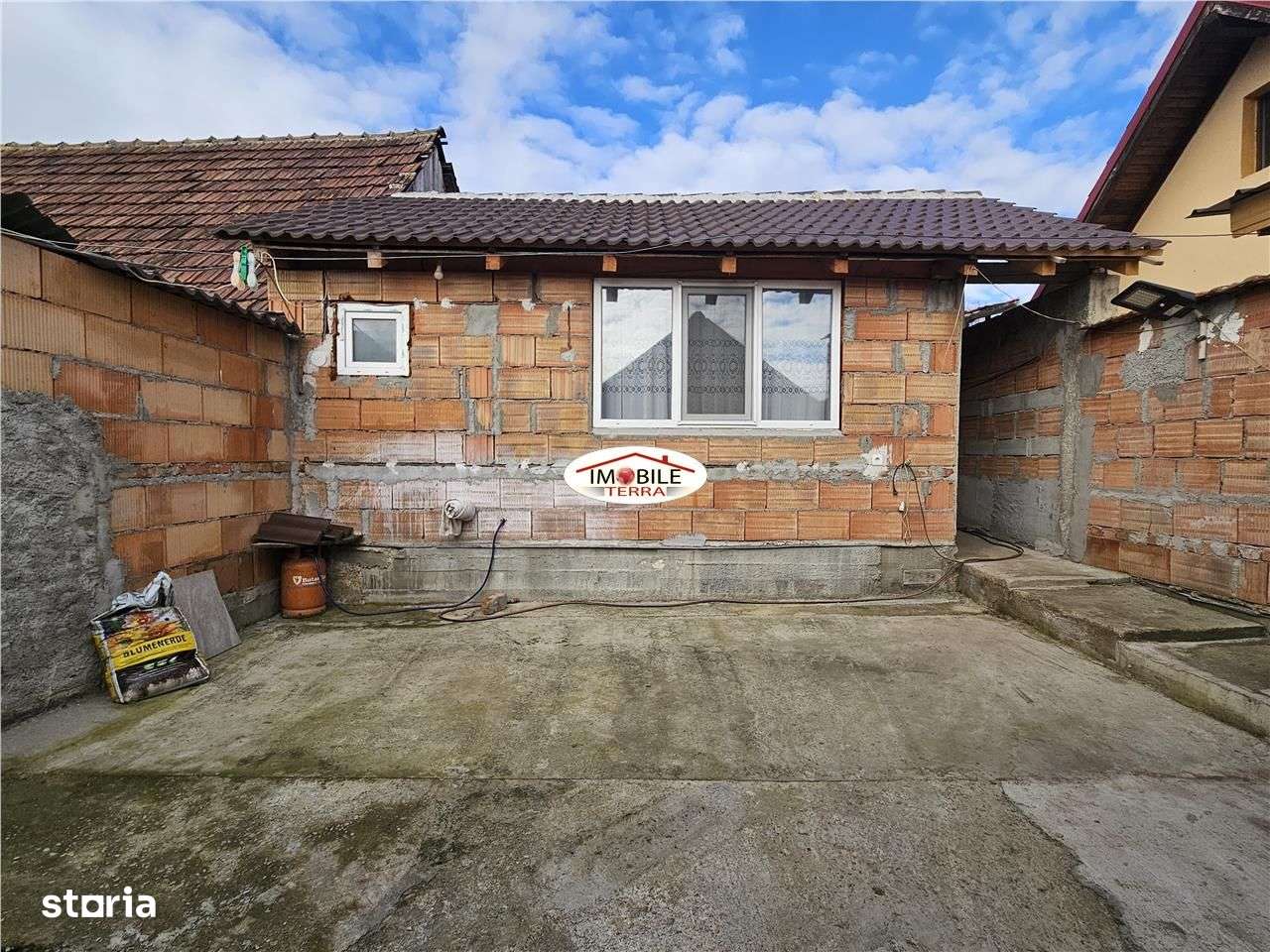 Casa de vanzare in Sura Mare-17