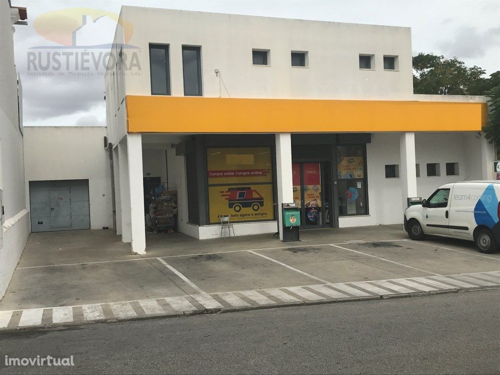 Espaço comercial destinado a Supermercado (em uso)