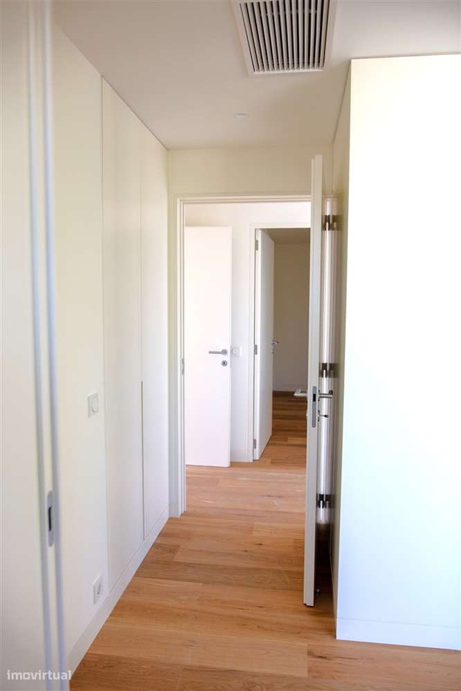 T2 na Foz com vista rio-17