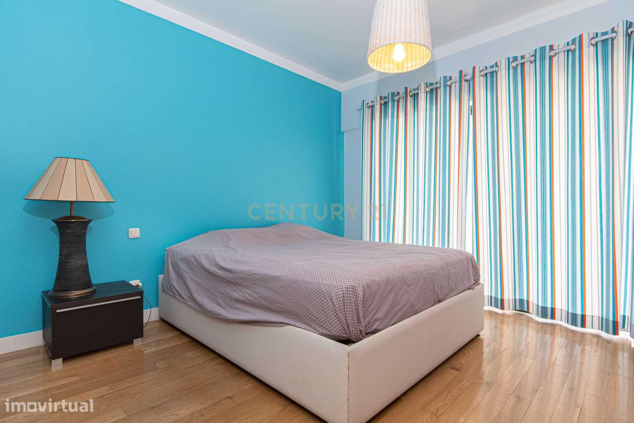 Apartamento T6 Único com Varandas Envolventes | Parque das Nações-15