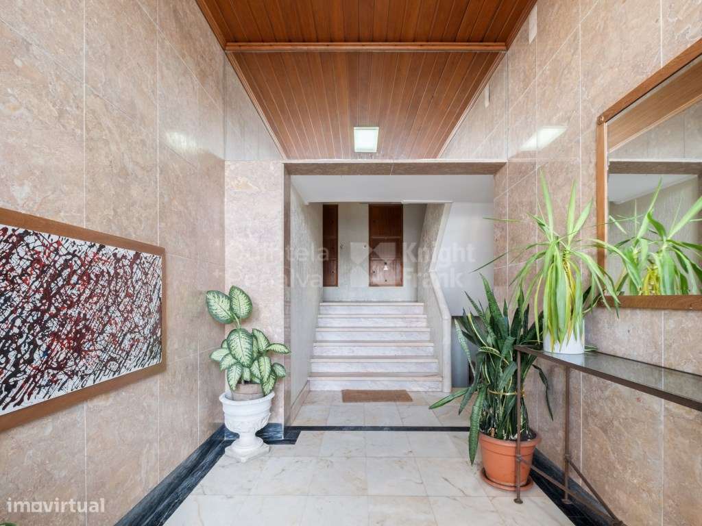 Apartamento T3 renovado na Quinta da Bicuda em Cascais-23