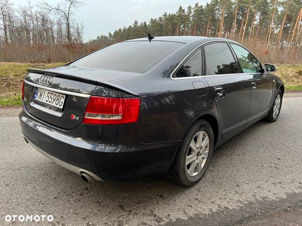 Audi A6 2.4 - 4