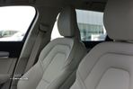 Volvo V90 2.0 T8 Momentum Plus AWD Geartronic - 9