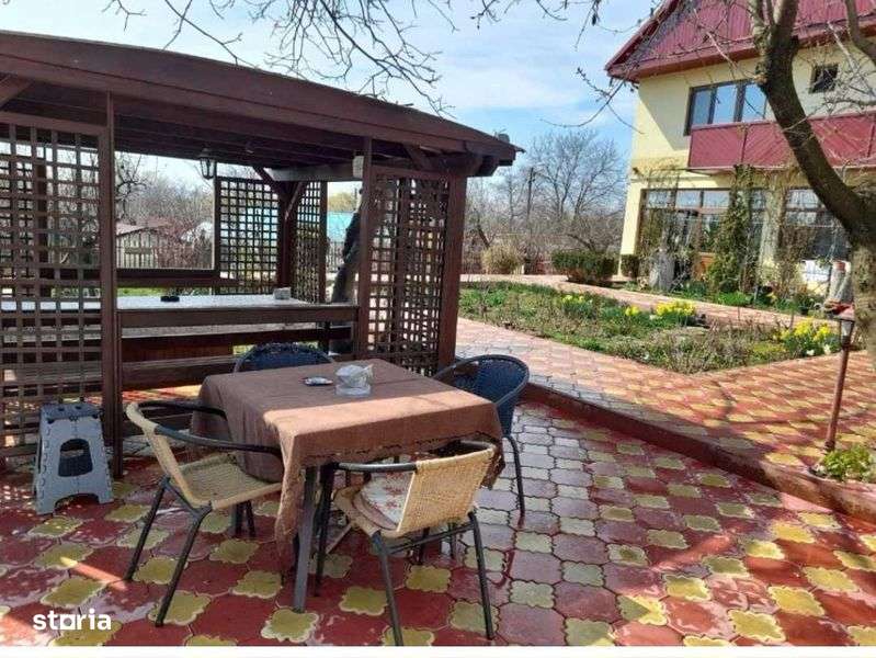 Vila/pensiune de vanzare cu iesire la lac - Imagine principală: 4/8