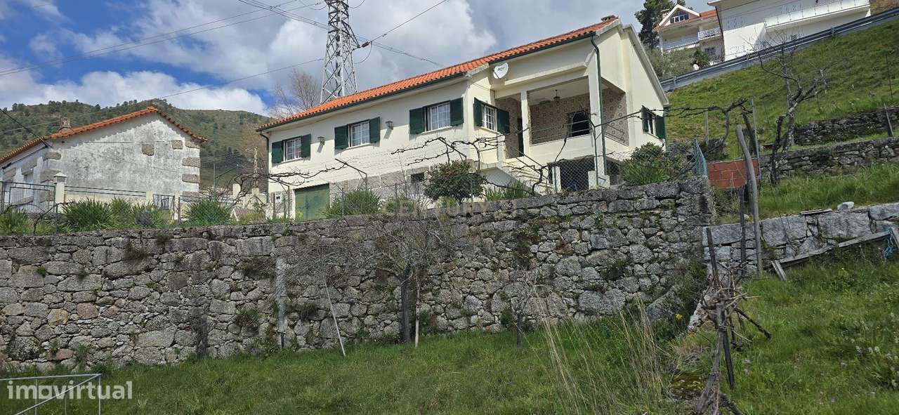 Moradia T3 na praia fluvial de Loriga, Seia, Serra da Estrela-4