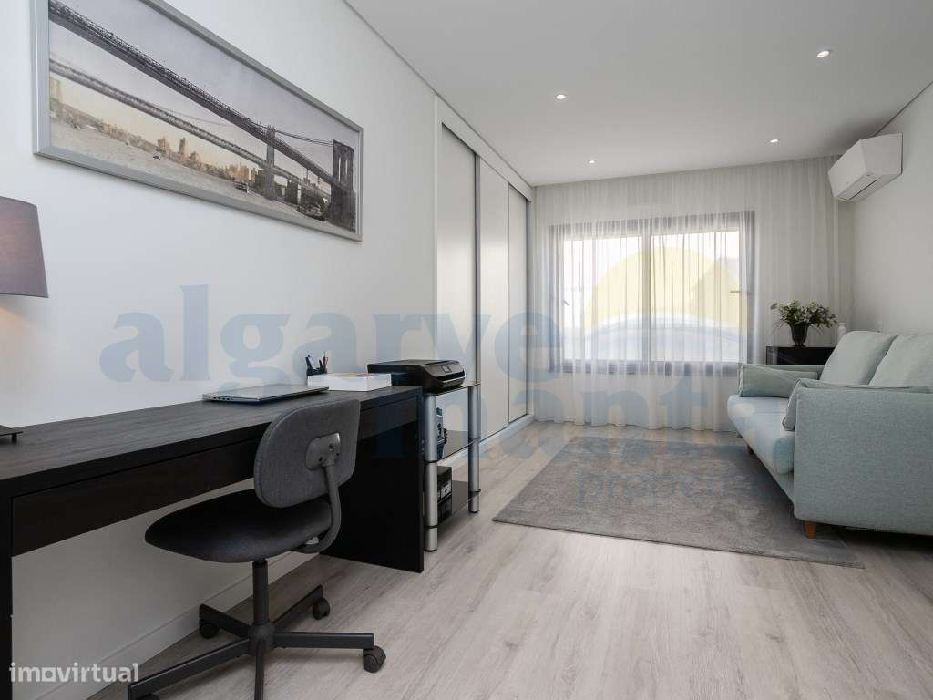 Apartamento T2 com Piscina e Acabamentos de Elevada Qualidade - Con...-27