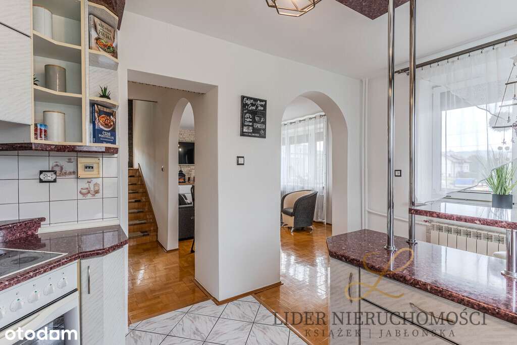 Dom z wyposażeniem w centrum Ropczyc-9