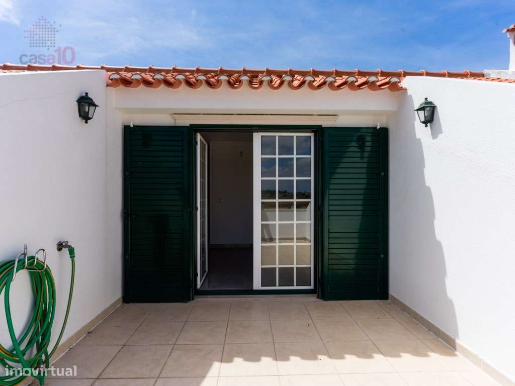 Moradia V5+1 renovada em zona de excelência em Alcochete-43