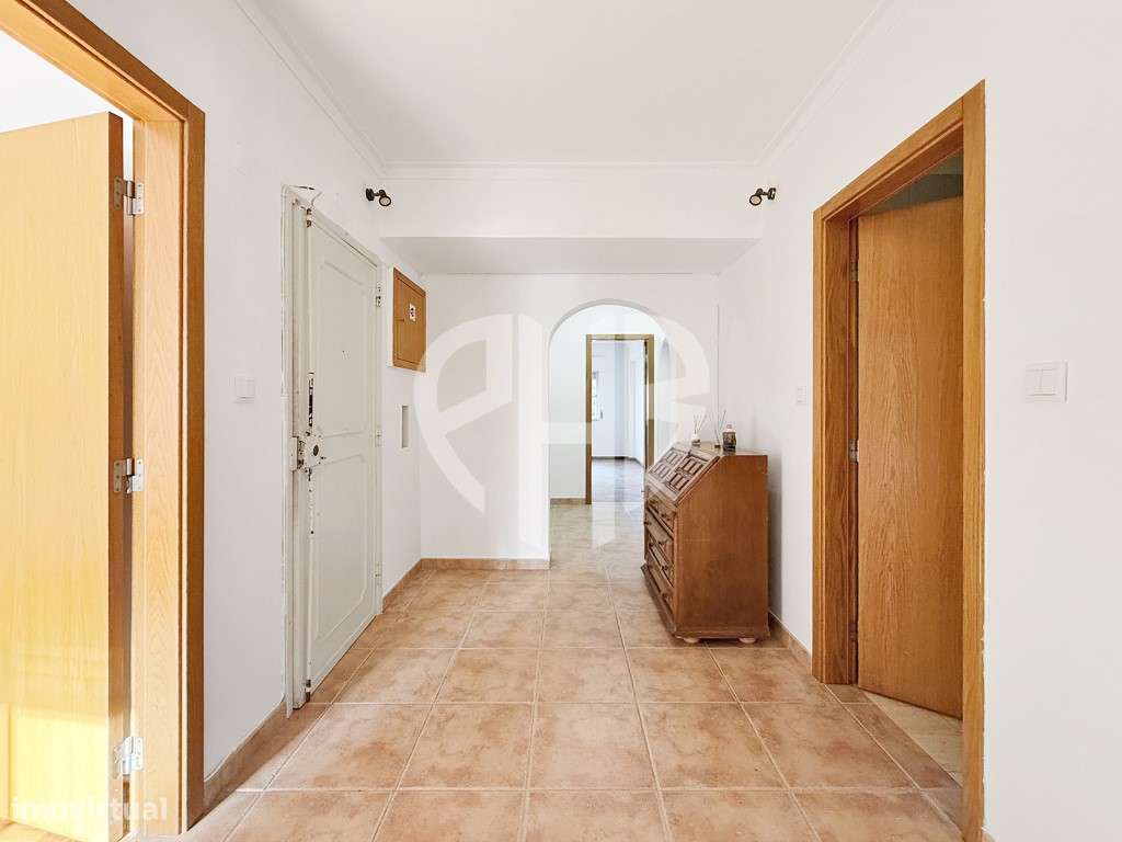 Apartamento T3 com 127 m² | Arrecadação nas Águas Furtadas | Massamá-18