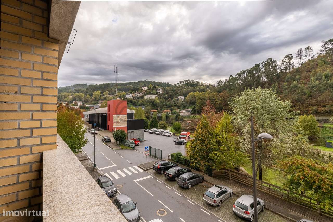 Apartamento T3 – Centro de Terras de Bouro - Grande imagem: 4/28