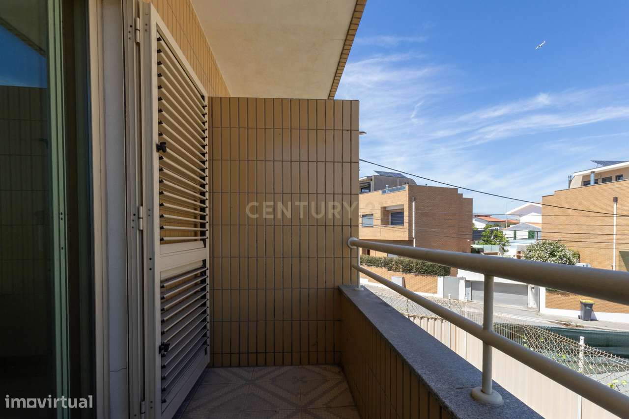 Soberbo Apartamento T2 com Vista Mar Canidelo-22