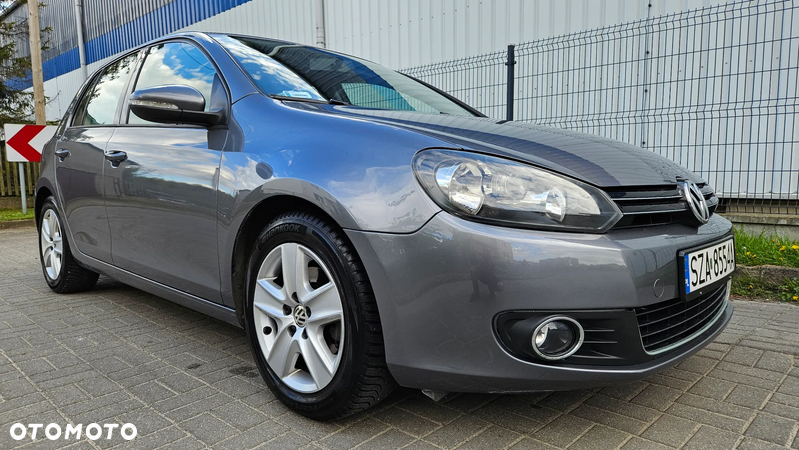 Volkswagen Golf VI 1.6 TDI Comfortline - 16