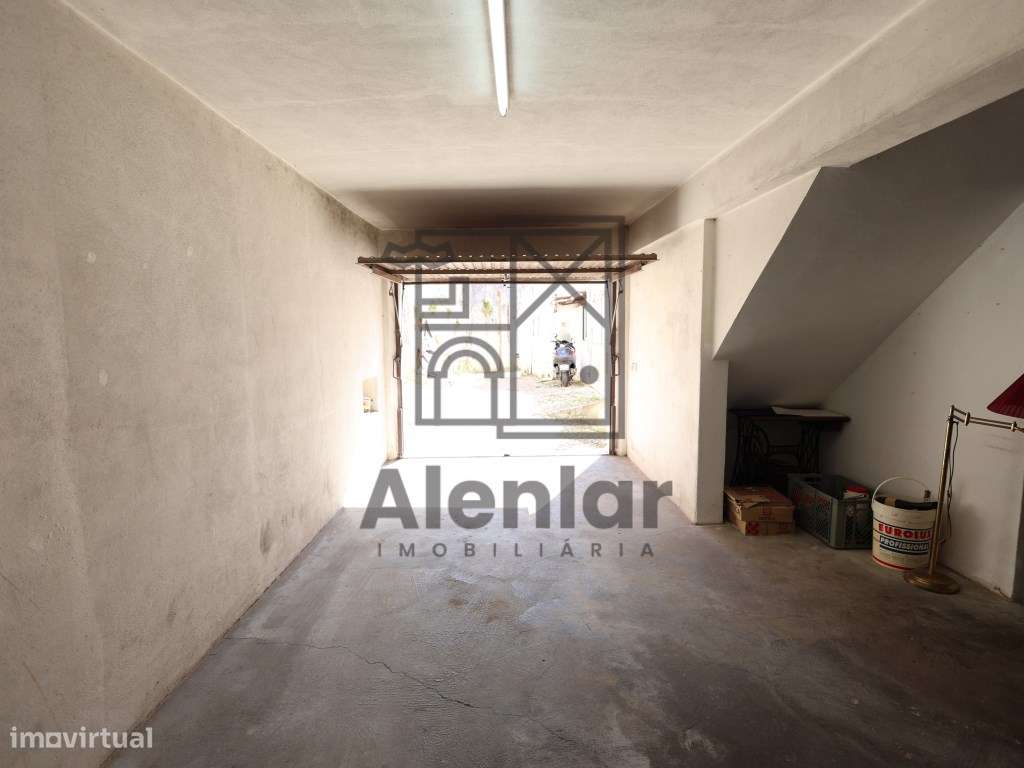 Moradia no Centro de Alenquer - Oportunidade-38