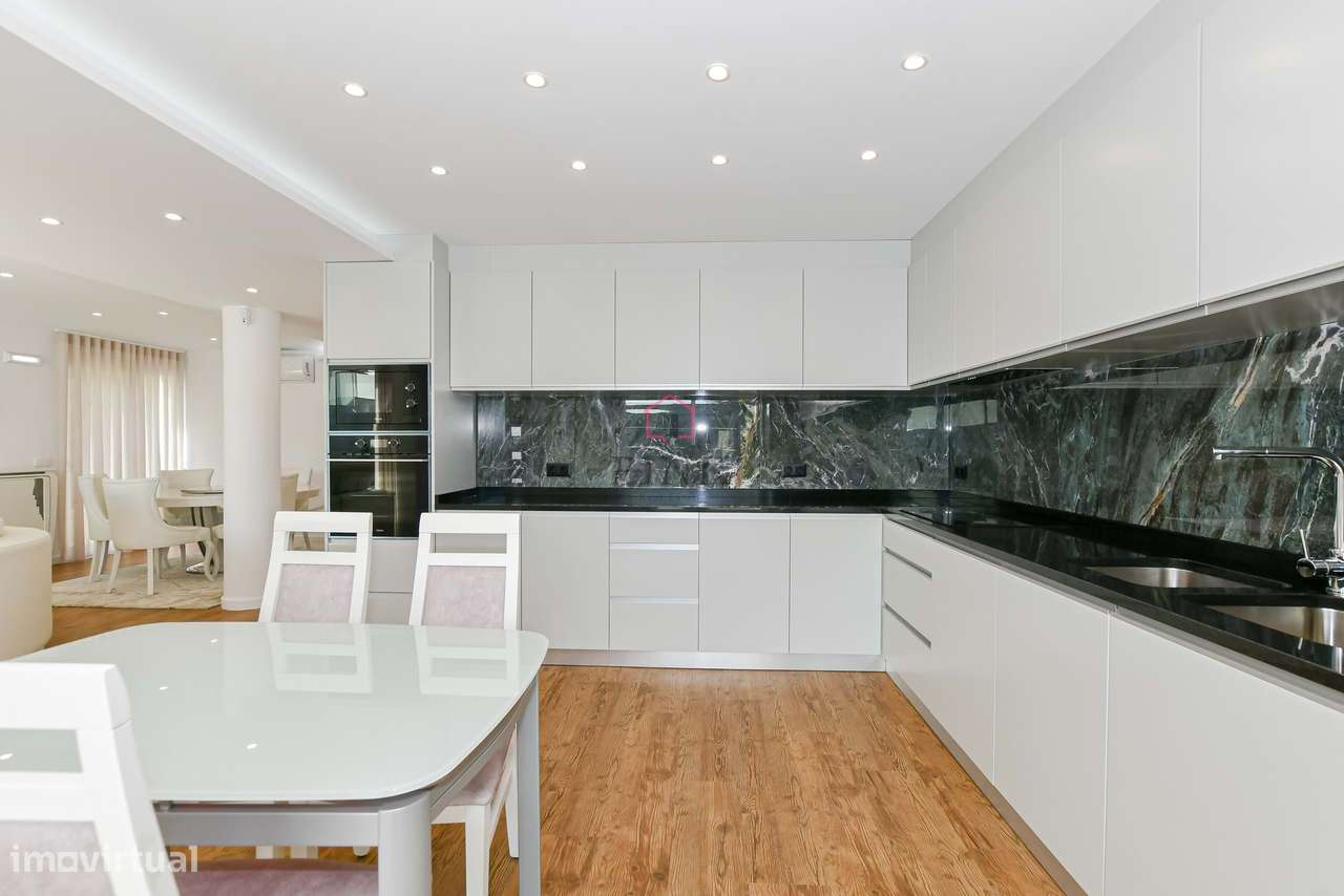 Moradia - T4 - Machico-9