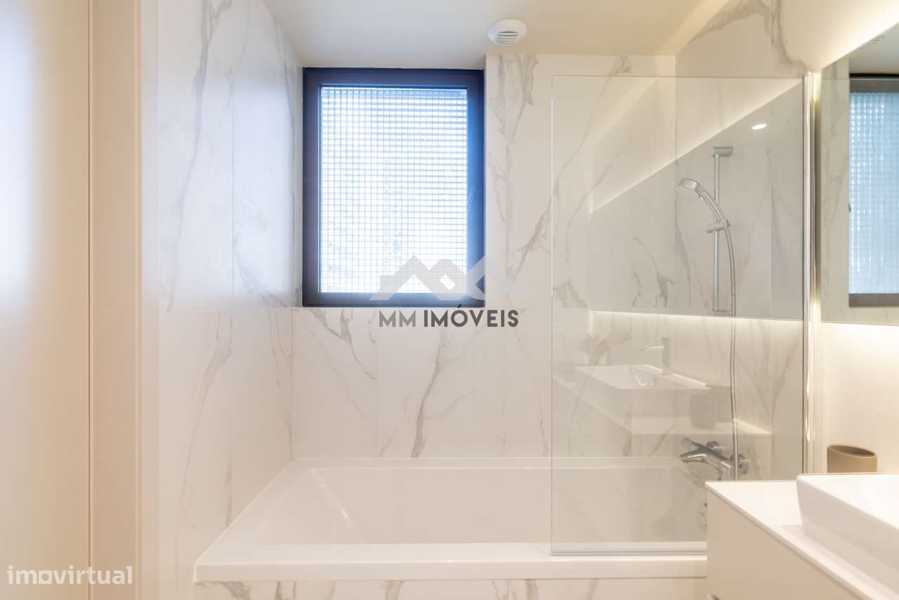 Apartamento T4 2024 | Alameda Jardins da Arrábida | Varanda | Vistas R-39