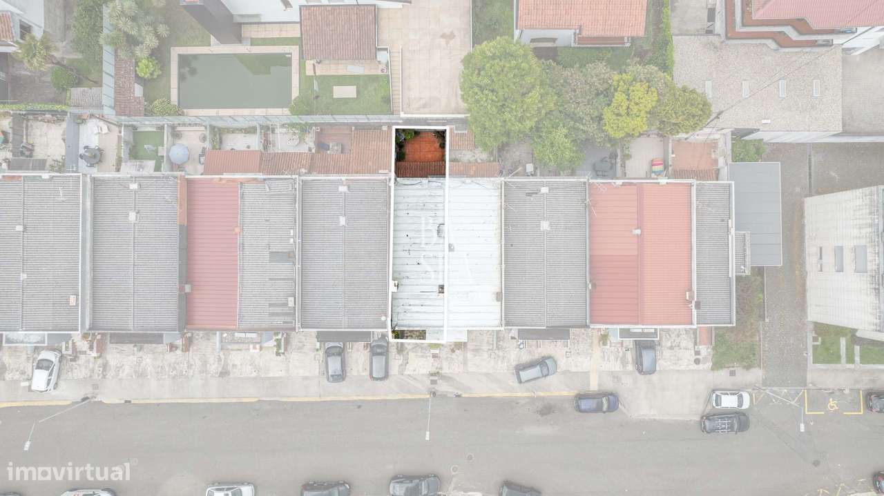 Moradia T3 em banda no centro da cidade de Famalicão-35