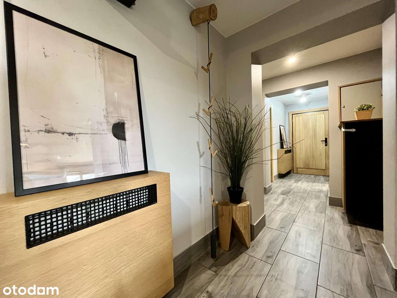 Przestronny dom z dużym ogrodem i możliwościami-6